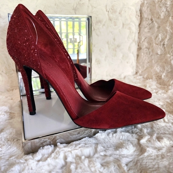 Coach Shoes - NWOT Coach Crimson Sparkle Pumps Sz 8.5